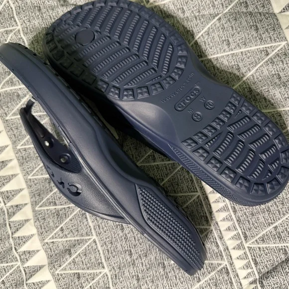 CROCS Flip Flops Navy - Picture 3 of 3